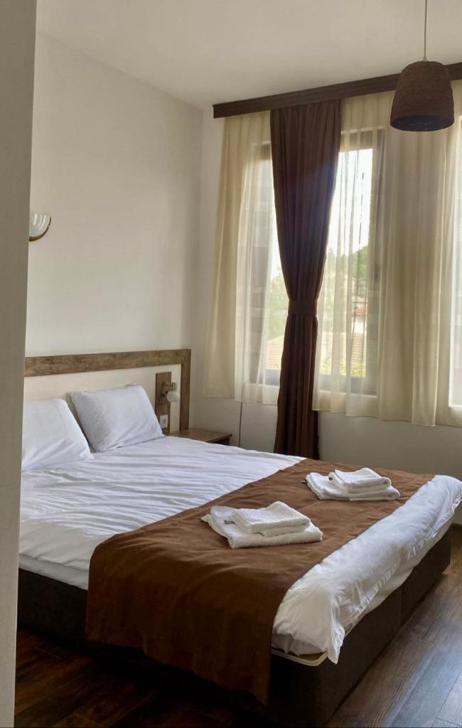 Бялата Къща Hotell Kirkovo  Eksteriør bilde